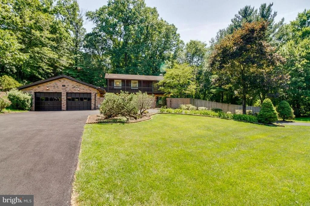 Photo of 6033 CHESTERBROOK ROAD