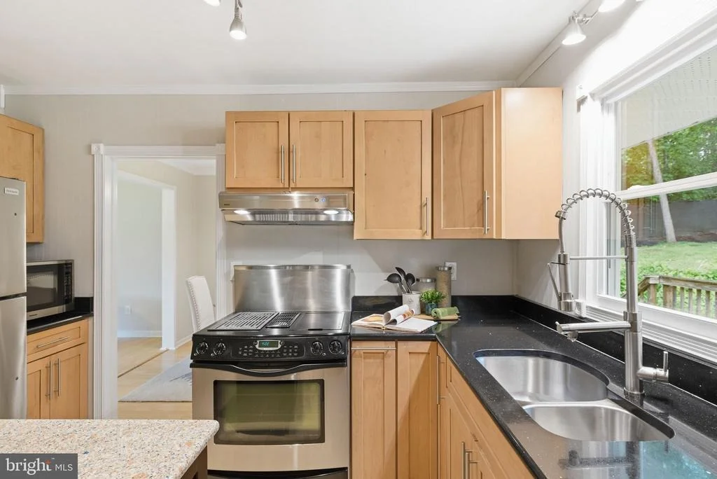 Photo of 7338 STUART CIRCLE