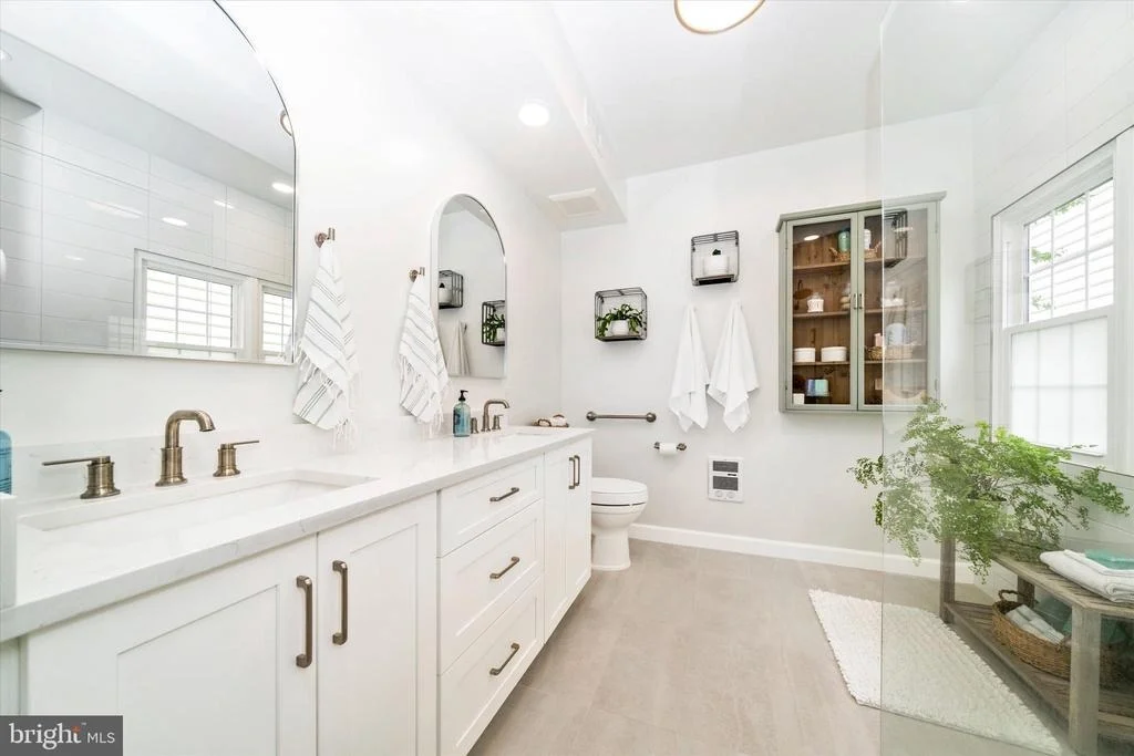 Photo of 2447 MERCHANT STREET