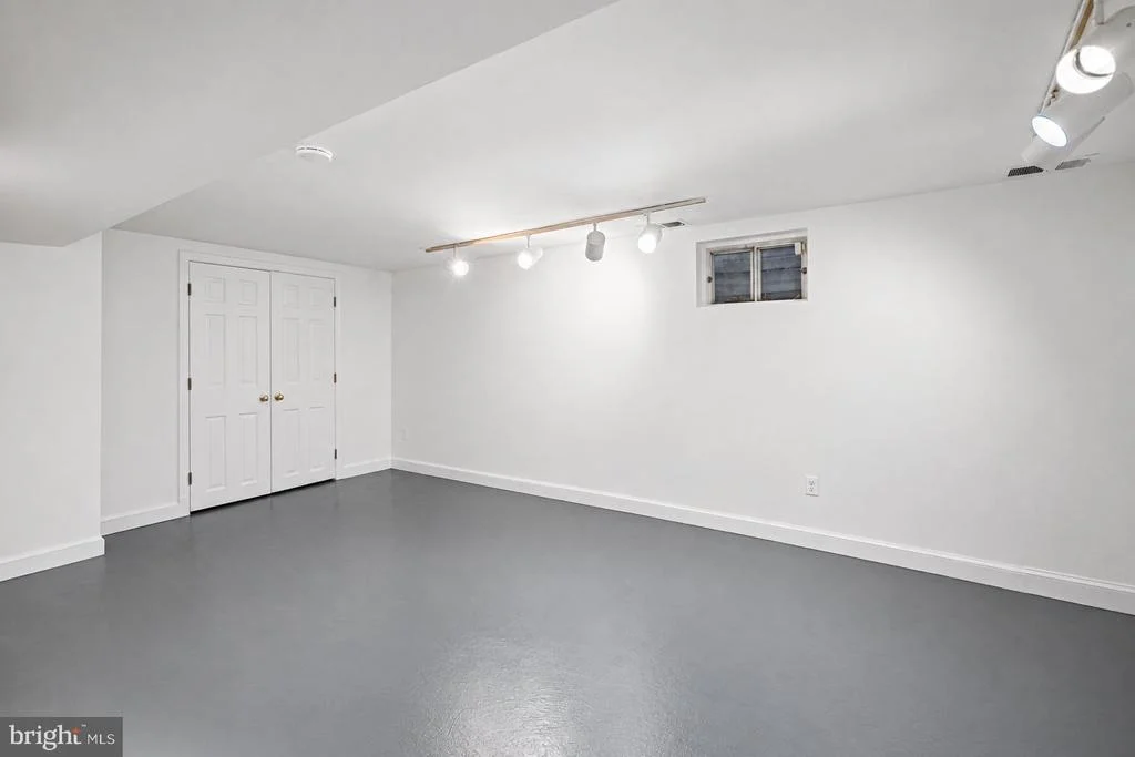 Photo of 7115 EXFAIR ROAD