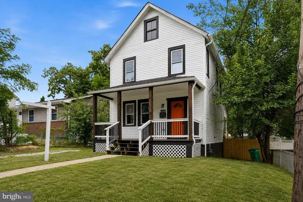 Photo of 5807 DADE STREET