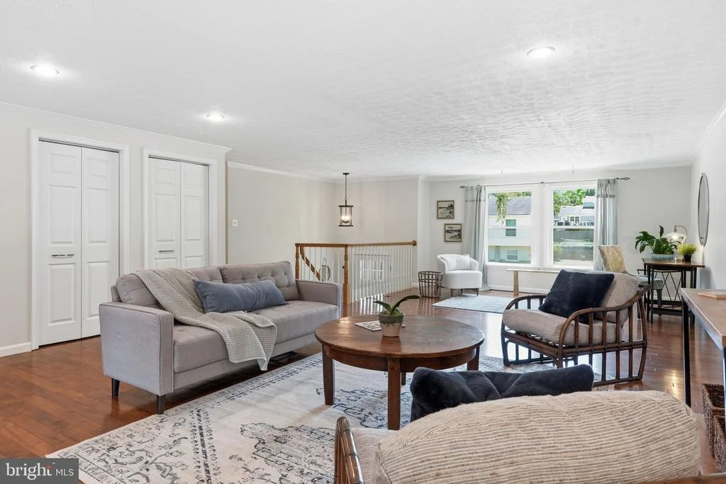 Photo of 490 ELEANOR LANE