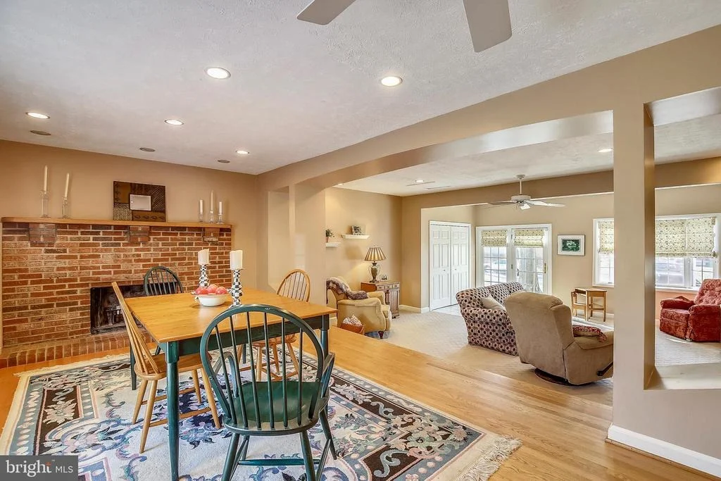 Photo of 19404 FRAMINGHAM DRIVE