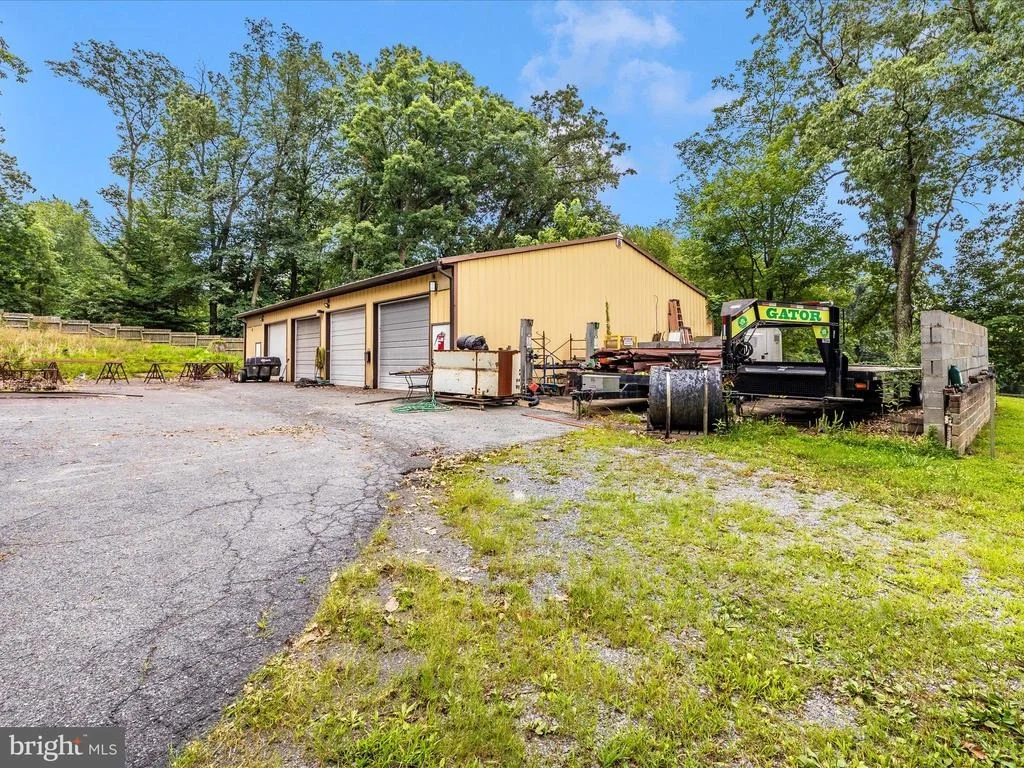 Photo of 6047 QUINN ROAD