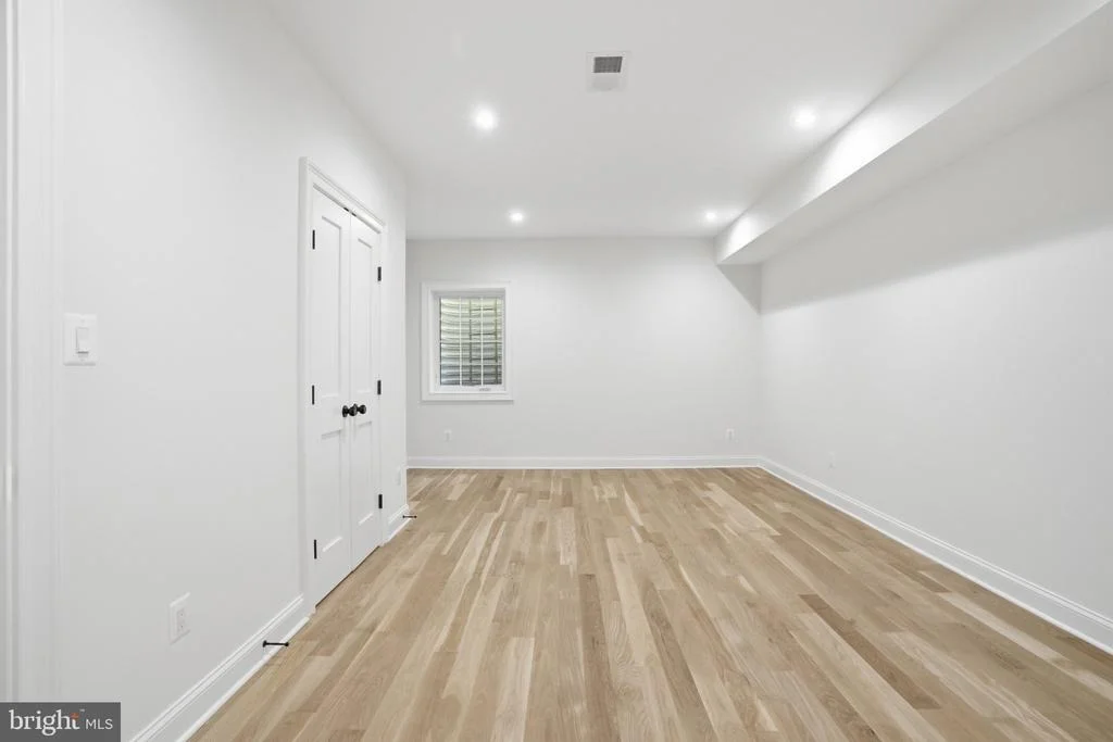 Photo of 1142 CAMERON ROAD