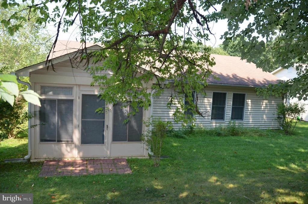 Photo of 837 COXSWAIN WAY
