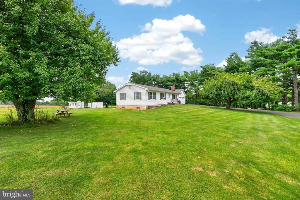 Photo of 13835 HOWARD ROAD