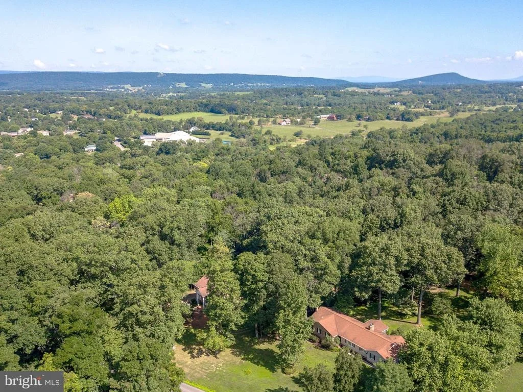 Photo of 2521 JONES ROAD