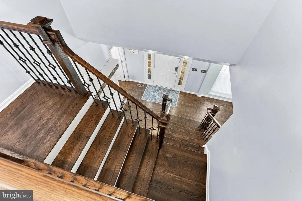 Photo of 945 DEVONSHIRE CIRCLE