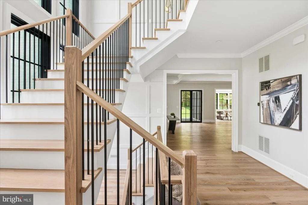 Photo of 1515 CRESTWOOD LANE