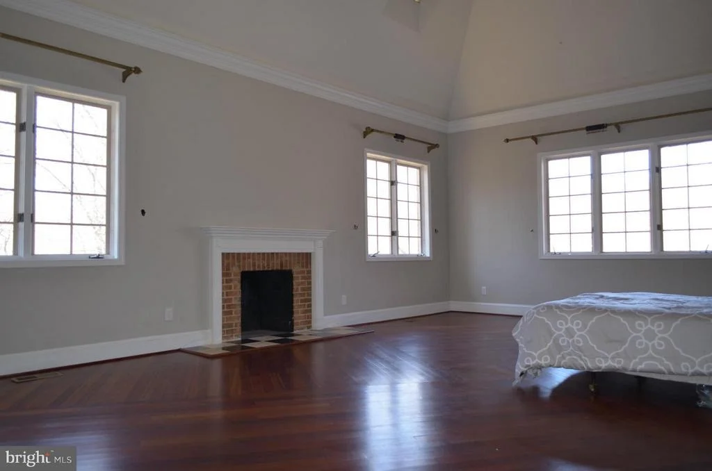 Photo of 812 GREAT CUMBERLAND ROAD