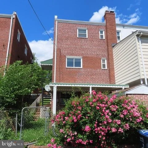 Photo of 819 OGLETHORPE STREET NE