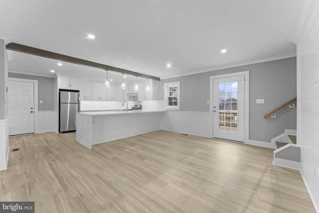Photo of 305 WINE STREET