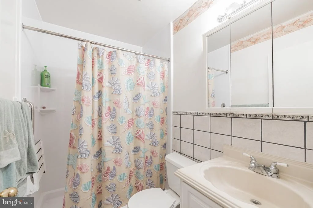 Photo of 5619 MANOR DRIVE
