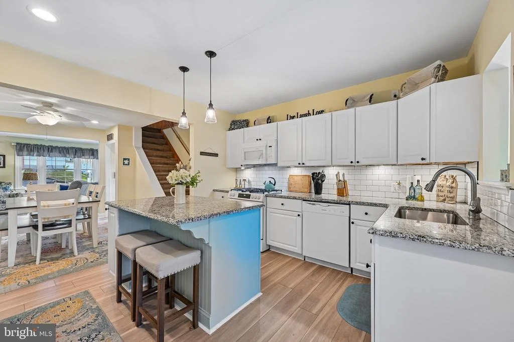 Photo of 1248 JUNE ROAD