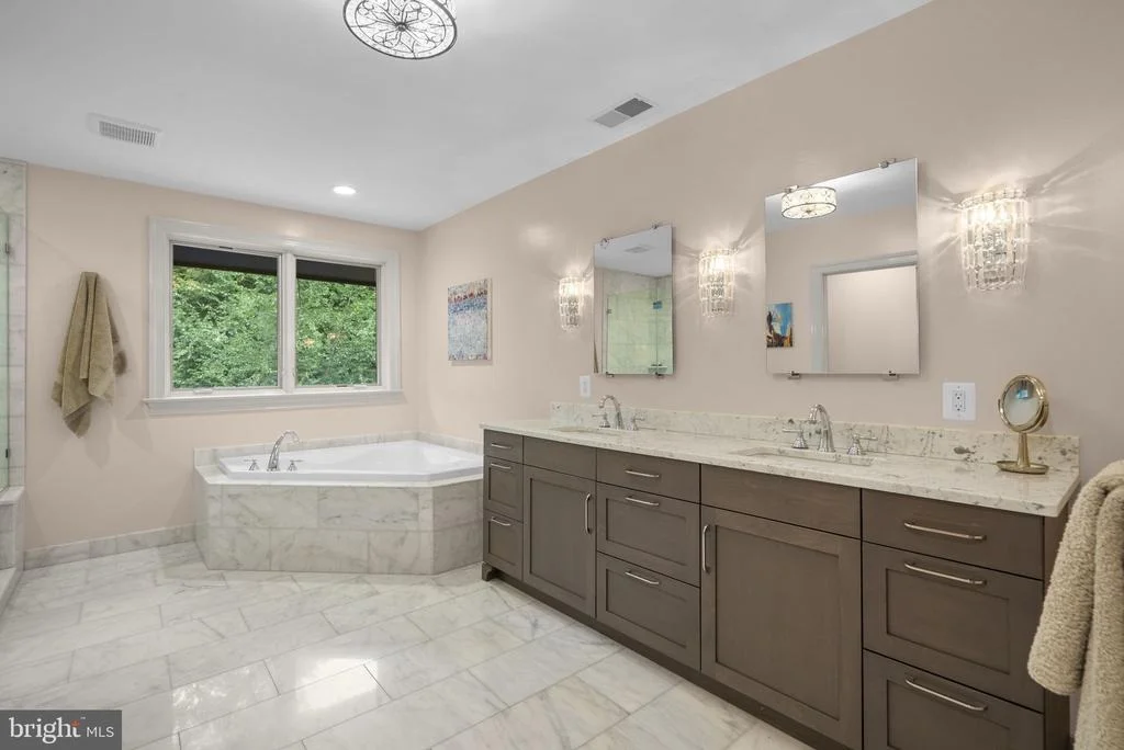 Photo of 8025 RIVERSIDE DRIVE