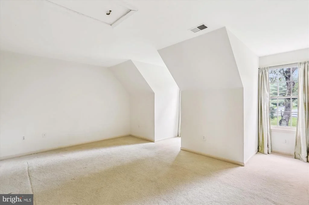 Photo of 22217 CREEKVIEW DRIVE