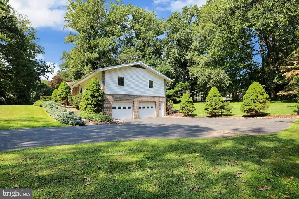 Photo of 2117 DRURY ROAD