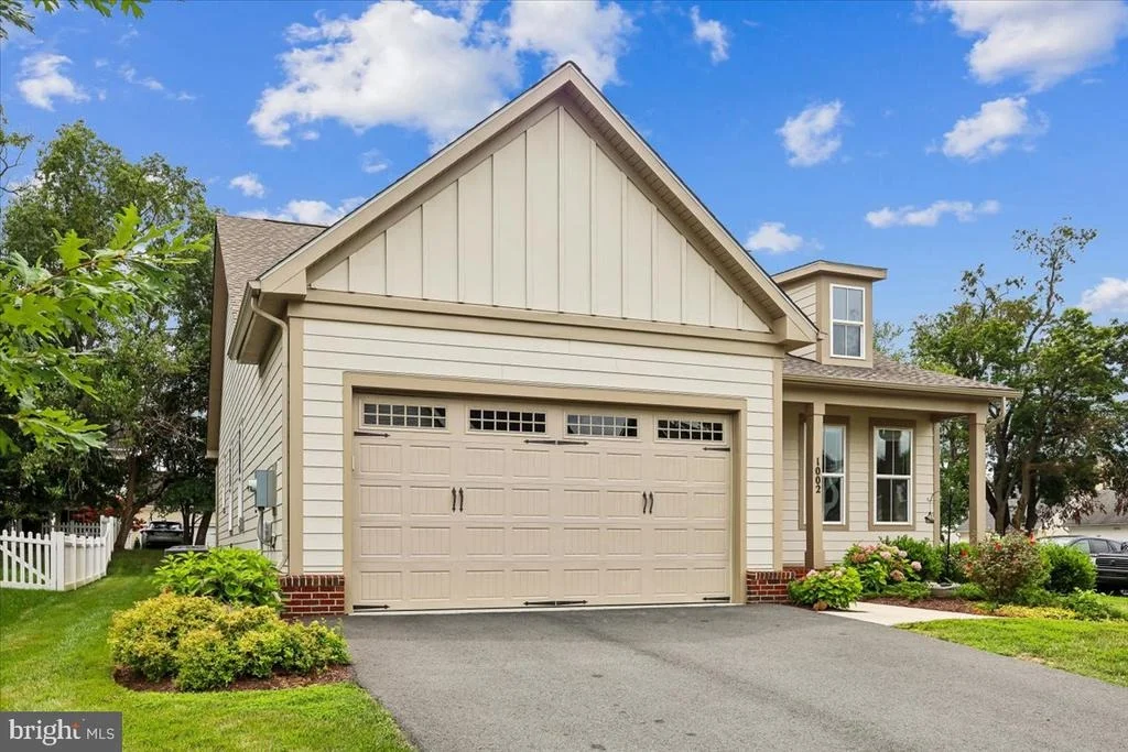 Photo of 1002 PIPERS BROOK DRIVE