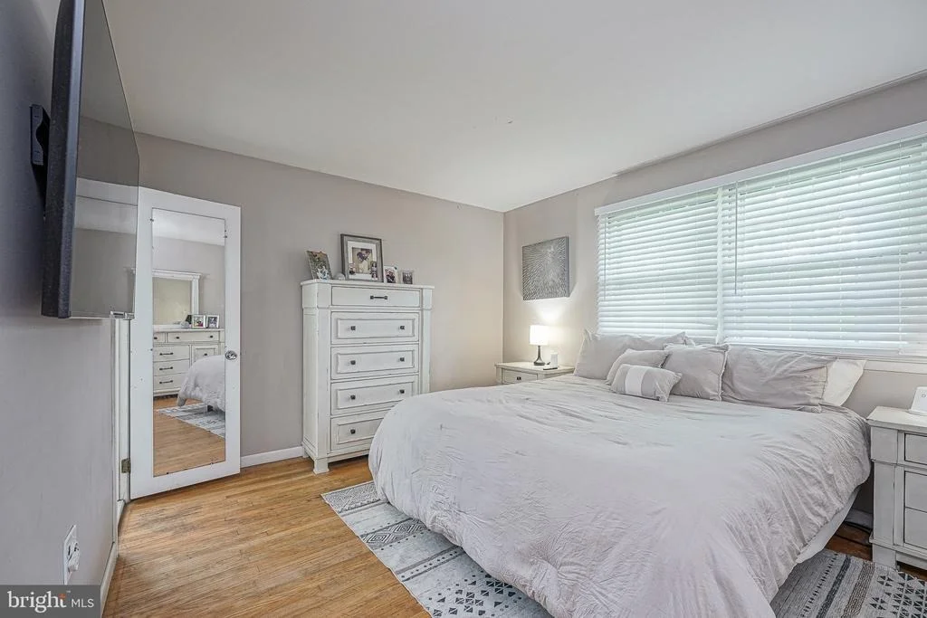Photo of 2 BROADVIEW AVENUE