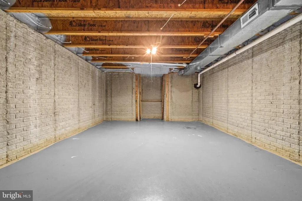 Photo of 6914 WINTER LANE