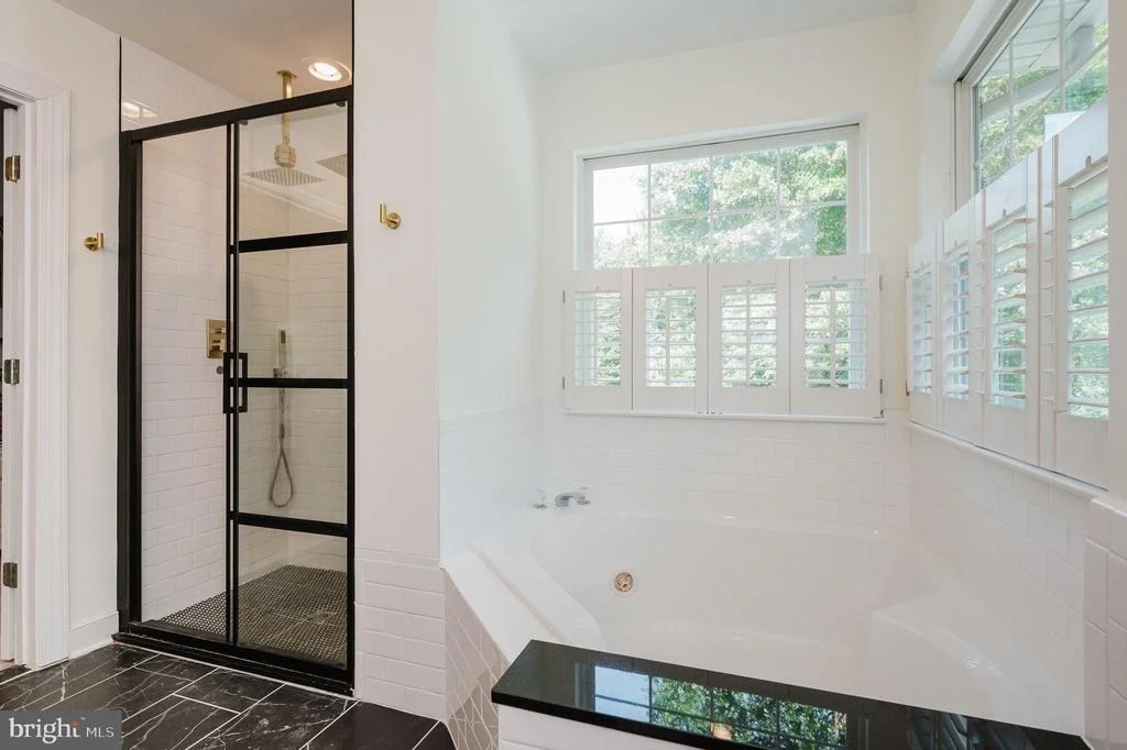 Photo of 2320 QUEENSBURY DRIVE