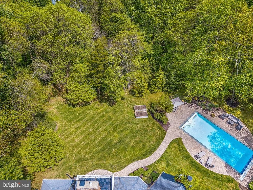 Photo of 21001 DELTA DRIVE