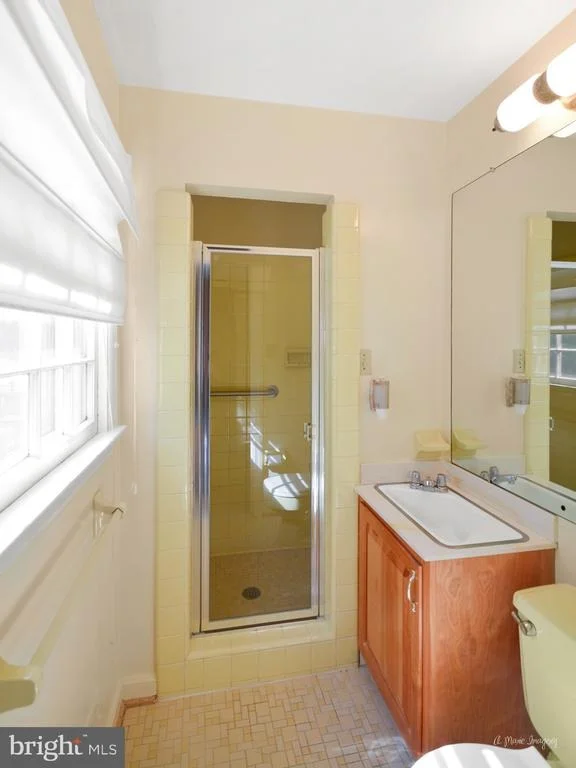 Photo of 202 MEADOWDALE LANE