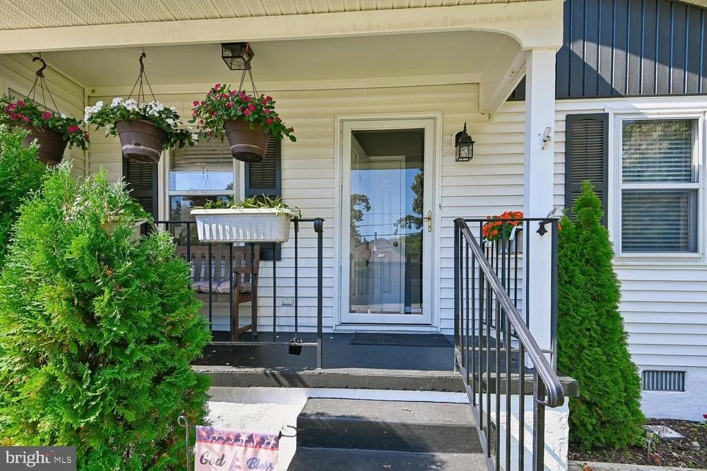Photo of 4734 IDLEWILDE ROAD