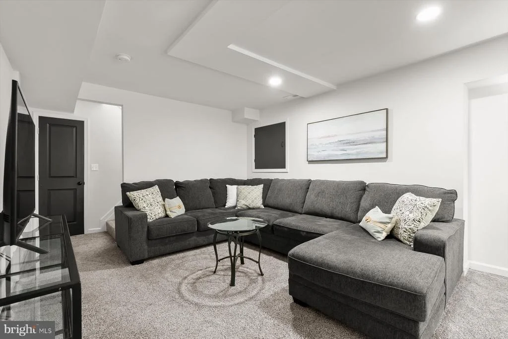 Photo of 579 WEST DRIVE