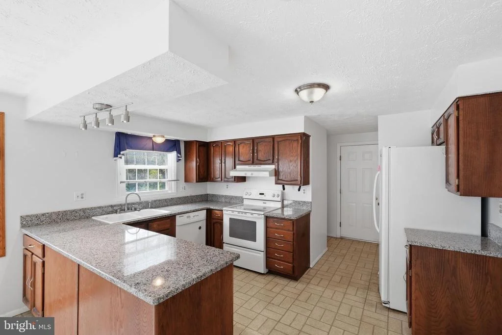 Photo of 12717 NORTHCLIFF ROAD