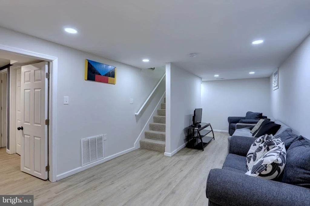 Photo of 232 CANDYTUFT ROAD