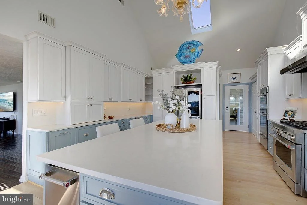 Photo of 8107 VENTNOR ROAD