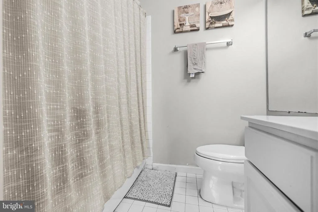 Photo of Unit 301 at 21843 BALDWIN SQUARE