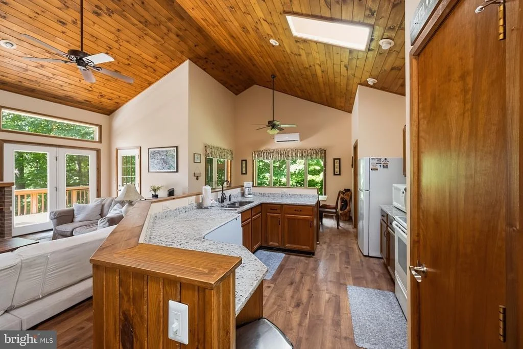 Photo of 365 PINNACLE DRIVE