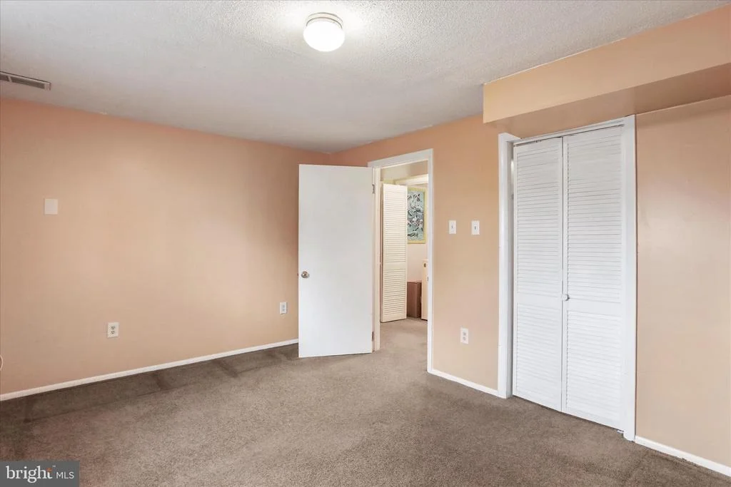 Photo of 267 LONGFORD DRIVE