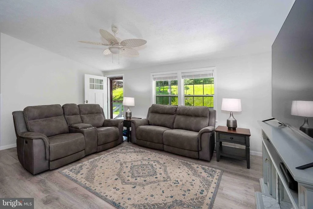 Photo of 511 HILLTOP ROAD