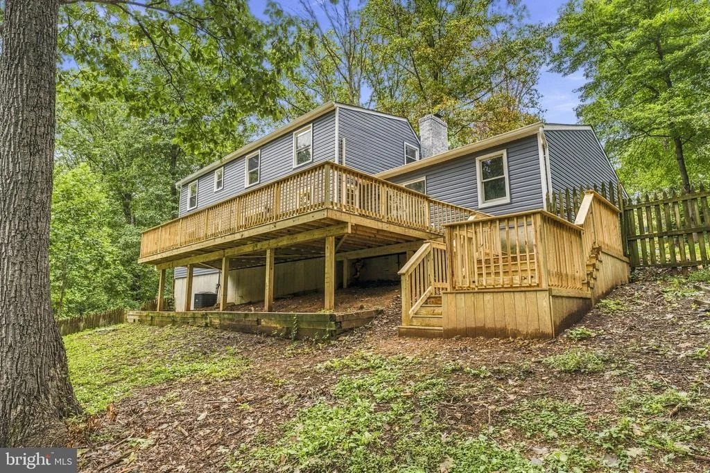 Photo of 201 SINGLETREE COURT