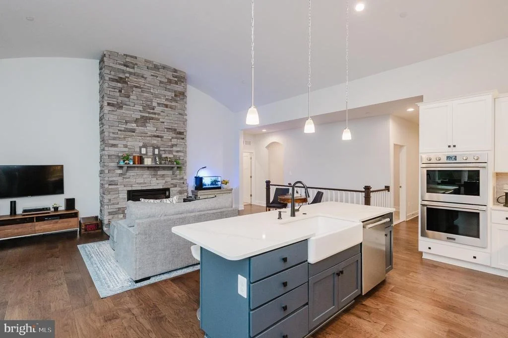 Photo of 2525 EASY STREET