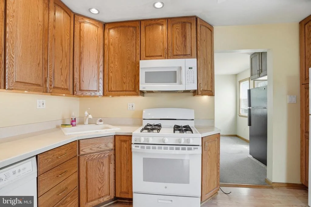 Photo of 8240 LONGPOINT ROAD