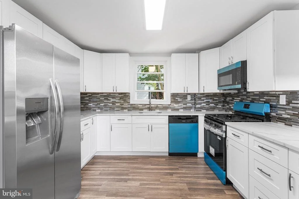 Photo of 623 W 3RD STREET W