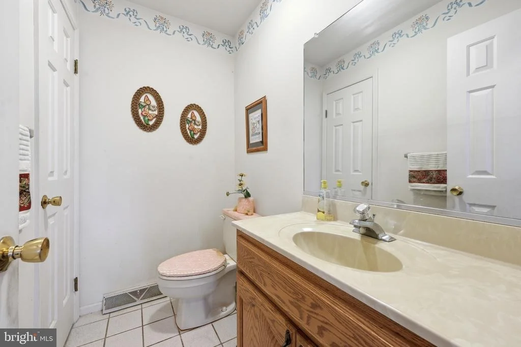 Photo of 1 MOSS VIEW LANE