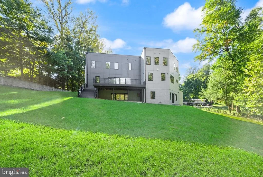 Photo of 3525 GLENBROOK ROAD