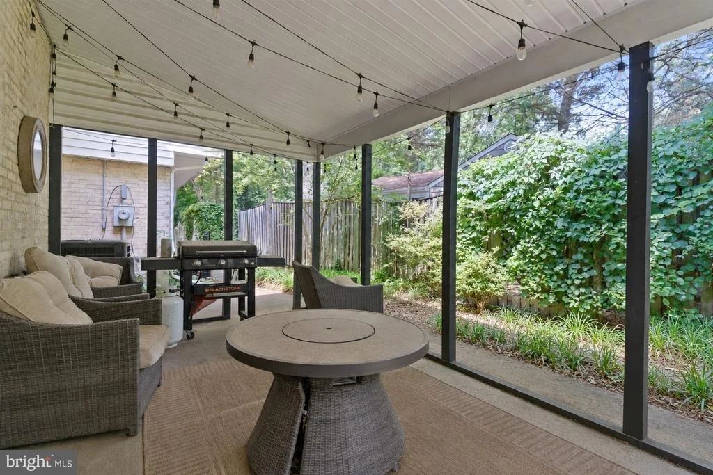 Photo of 547 BEECH DRIVE
