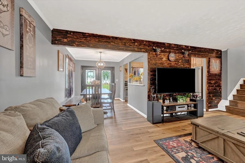 Photo of 5824 OAKLAND ROAD