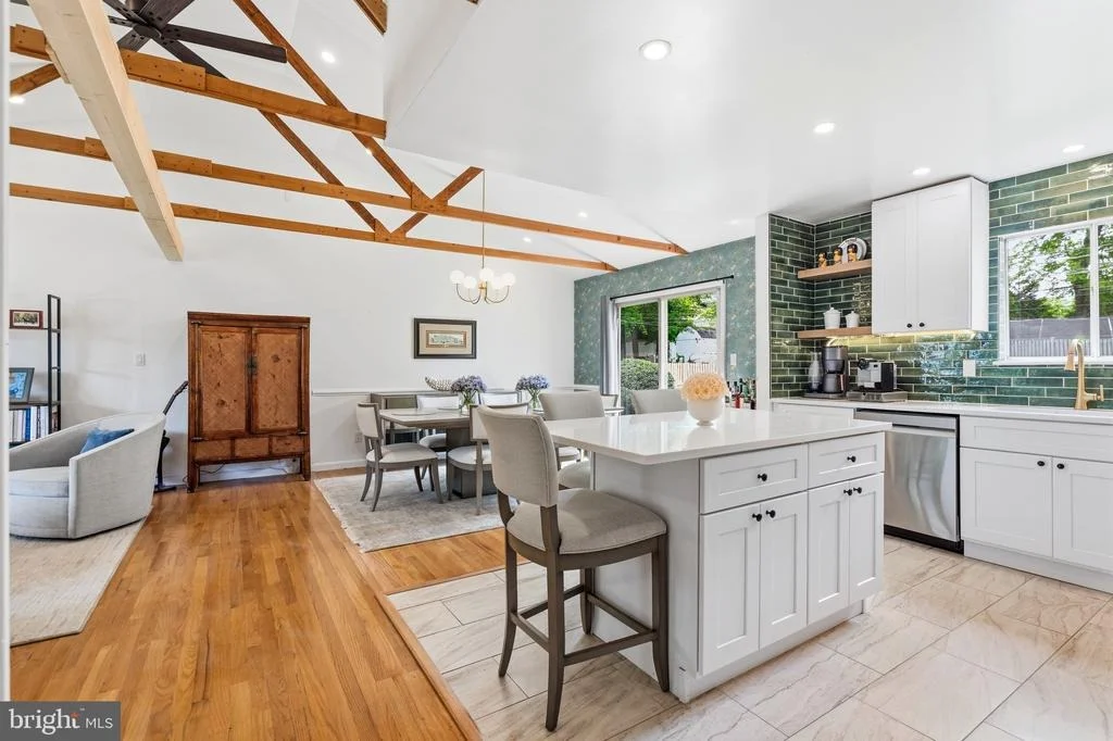 Photo of 524 MAPLE RIDGE LANE