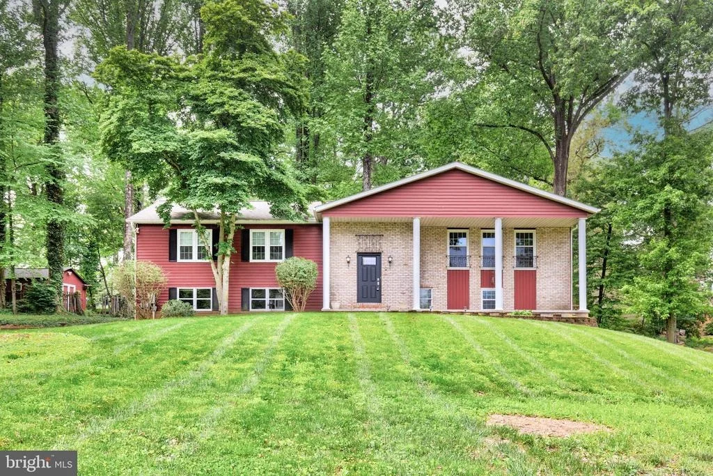 Photo of 2711 OVERVIEW ROAD