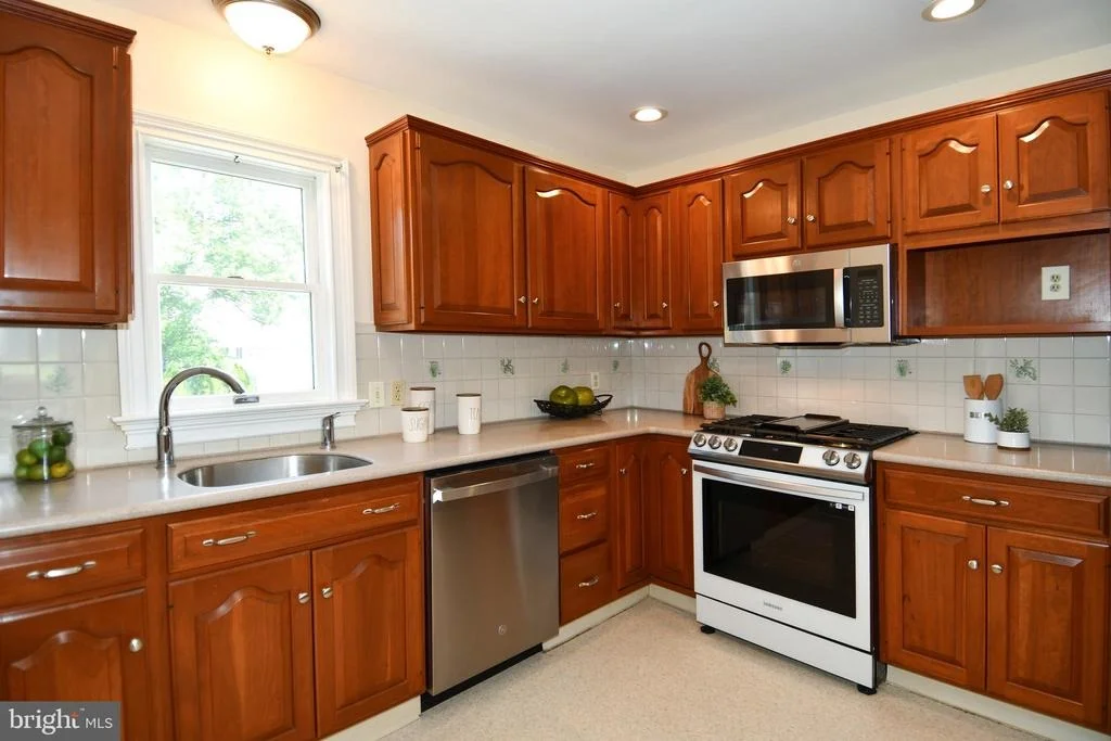 Photo of 7011 OLD SANDY SPRING ROAD