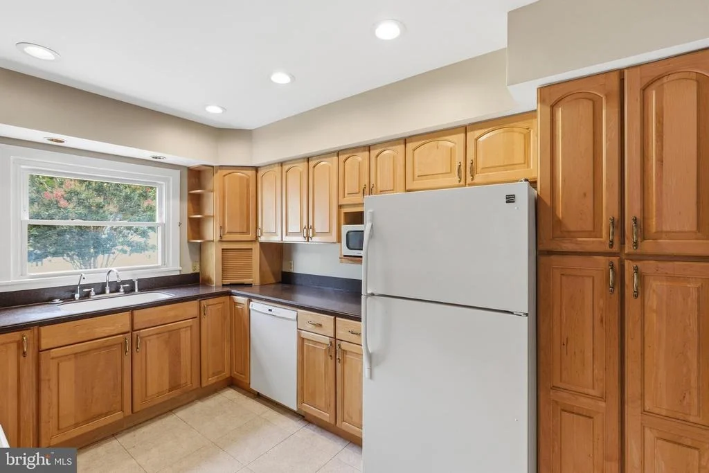 Photo of 727 N GOVERNORS AVENUE