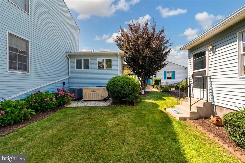 Photo of 8236 BAYSIDE ROAD